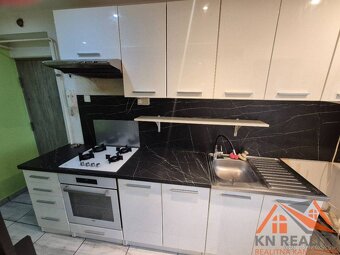 Na predaj 3 izbový tehlový byt Komárno  - 4