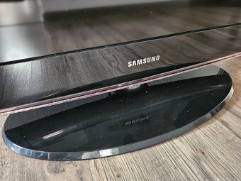 LCD Televízor zn. Samsung LE32B450C4W - 4