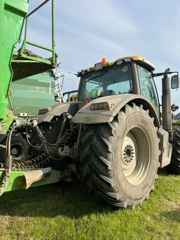 Predám JCB Fastrac 7230. Rok 2013 . Cca 21000mth. - 4