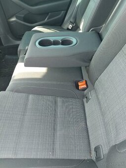 Predám VW Passat 2 0 tdi, r v 2020 - 4