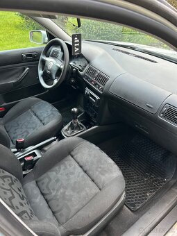 Volkswagen Golf 1.9 SDI 50 kW - 4