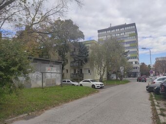 Predaj garáže, 19 m2, Skalická ulica, Bratislava - 4