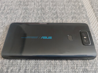 Asus s otočným/výklopným fotoaparátom - 4