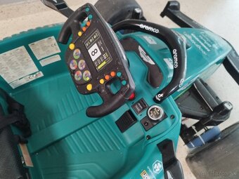 Detské elektrické autíčko Formula Aston Martin - 4