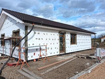 Na predaj NOVOSTAVBA v obci Malé
Ripňany - 419m2 - 4