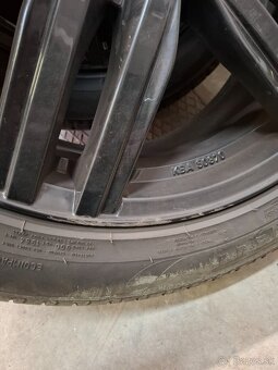 Predám zimnú sadu 5x112 R18 - 4