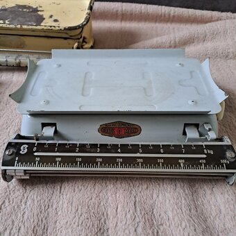 Stará váha 3ks. Cena spolu 30 EUR. Len spolu - 4