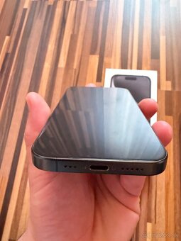 Iphone 15 pro black titanium 128 gb - 4