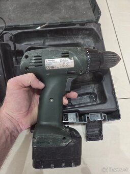 aku skrutkovac + vrtacka METABO - 4