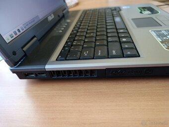 stary notebook Asus A9T - 4