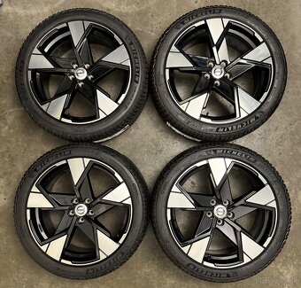 Nepoužitá zimná sada 5x108 R20 , 245/40/20 Volvo EX30 - 4