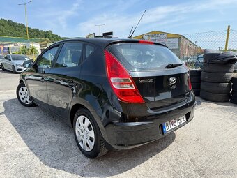 Hyundai i30 CW 1.6 CRDi -Len 142tis. KM- 116k Comfort - 4