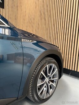Škoda Superb 2.0 TDI SCR SCOUT 4x4 DSG - 4