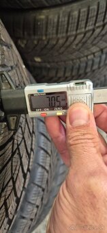 245/40R19 zimné Goodyear - 4