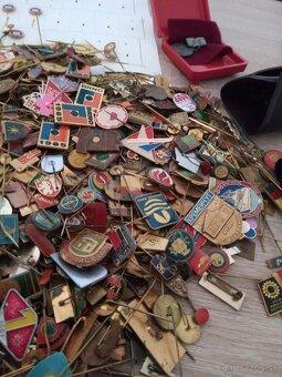 Odznaky veľa mix - 4