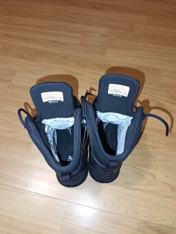 GORE- Tex.  26,5 (42) - 4