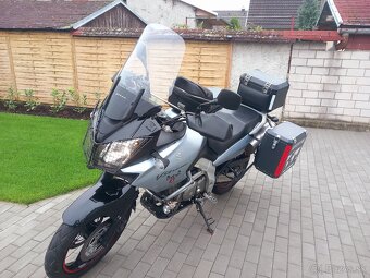 Suzuki DL650 V-Strom - 4
