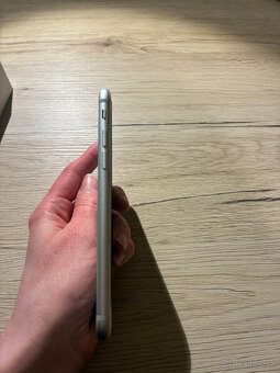 Predám iphone 7 - 4