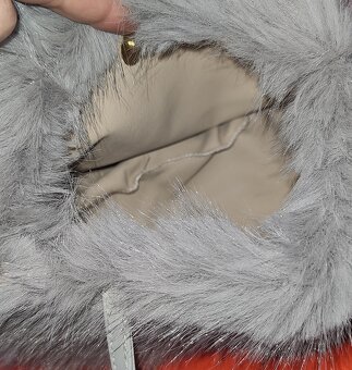 sivá chlaptková kabelka - 4