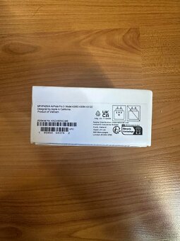 Apple AirPods Pro 3 - 4