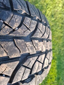 Yokohama geolander A/T 245/70 R16 - 4