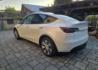 Tesla Model Y Long Range AWD 75kWh 2023 AMD Ryzen - 4