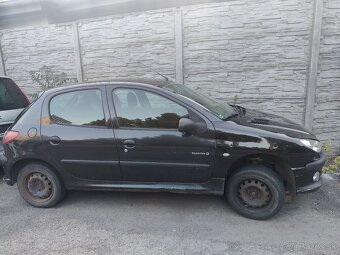 Predám Peugeot 206 - 4