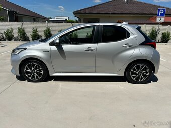 Toyota Yaris 1.5 Hybrid Comfort+Style+Tech - 4