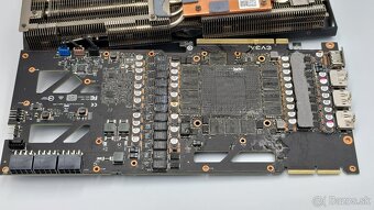 Grafická karta EVGA RTX 3090 – nefunkčná - 4