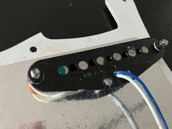 Kompletný pickguard Fender American Standard - 4
