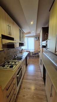 Veľkometrážny 3-izbový byt na prenájom, Priekopa - 4