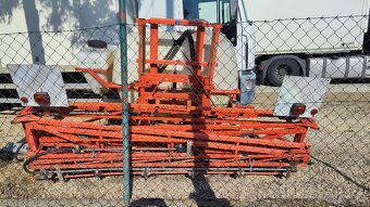 KUHN postrekovač - 4