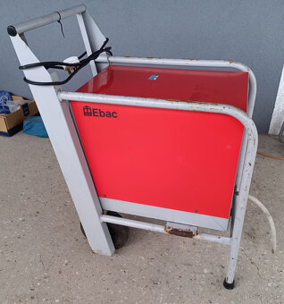 Predam profesionalny odvlhčovač vzduchu - 4