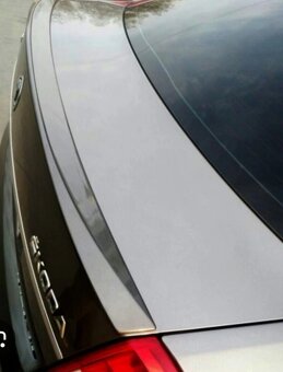 Predám zadný spoiler Škoda Octavia 2 - 4