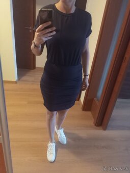 Tmavomodre saty - 4