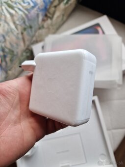 Apple MacBook Pro 13" (2022, M2) – Nepoužívaný - 4