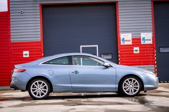 Renault Laguna Coupé 3.0DCi V6 2010 AT/6 - 4