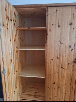 Skriňa z masívu - 4