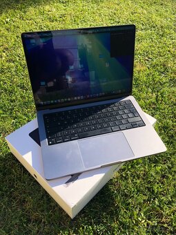 MacBook Pro 14" M1 MAX / 32GB RAM / 1TB - 4