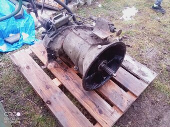 PRAGA V3S prevodovka  čerpadlo - 4