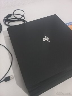 PS4 PRO - 4