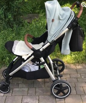 Sportovy kočik Petite&Mars iron green - 4