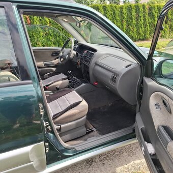 Predám suzuki grand vitara 4x4 - 4