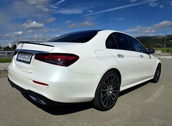 Mercedes Benz E 220d 4matic AMG line aut.9st/REZERVOVANÉ⛔️ - 4