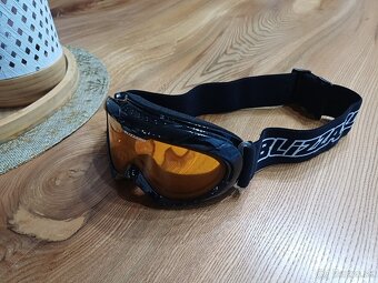 Lyžiarská prilba a okuliare - 4