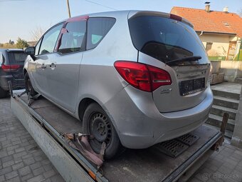 Meriva B 1.4 benzín - 4