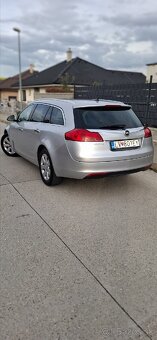 Opel Insignia 2,0 CDTi 96KW SPORTS TOURER - 4