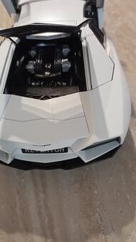 Lamborghini reventon autoart 1:18 - 4