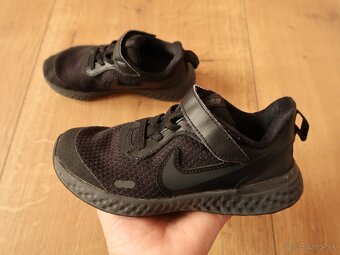 Tenisky NIKE č. 28,5 (18,2 - 18,5 cm) - TOP STAV - 4