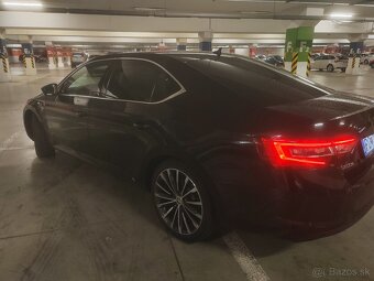 Škoda Superb 2.0 Tdi 140kw Dsg - 4